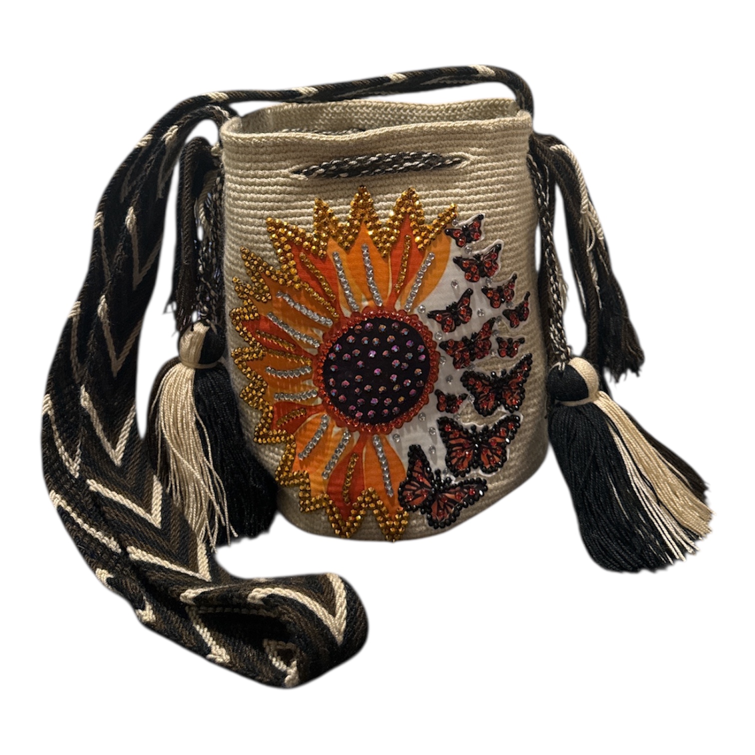 Photoroom_20251210_201848 Wayuu Handwoven Medium Bag – Beaded Details, Authentic Colombian Craft - Image 1